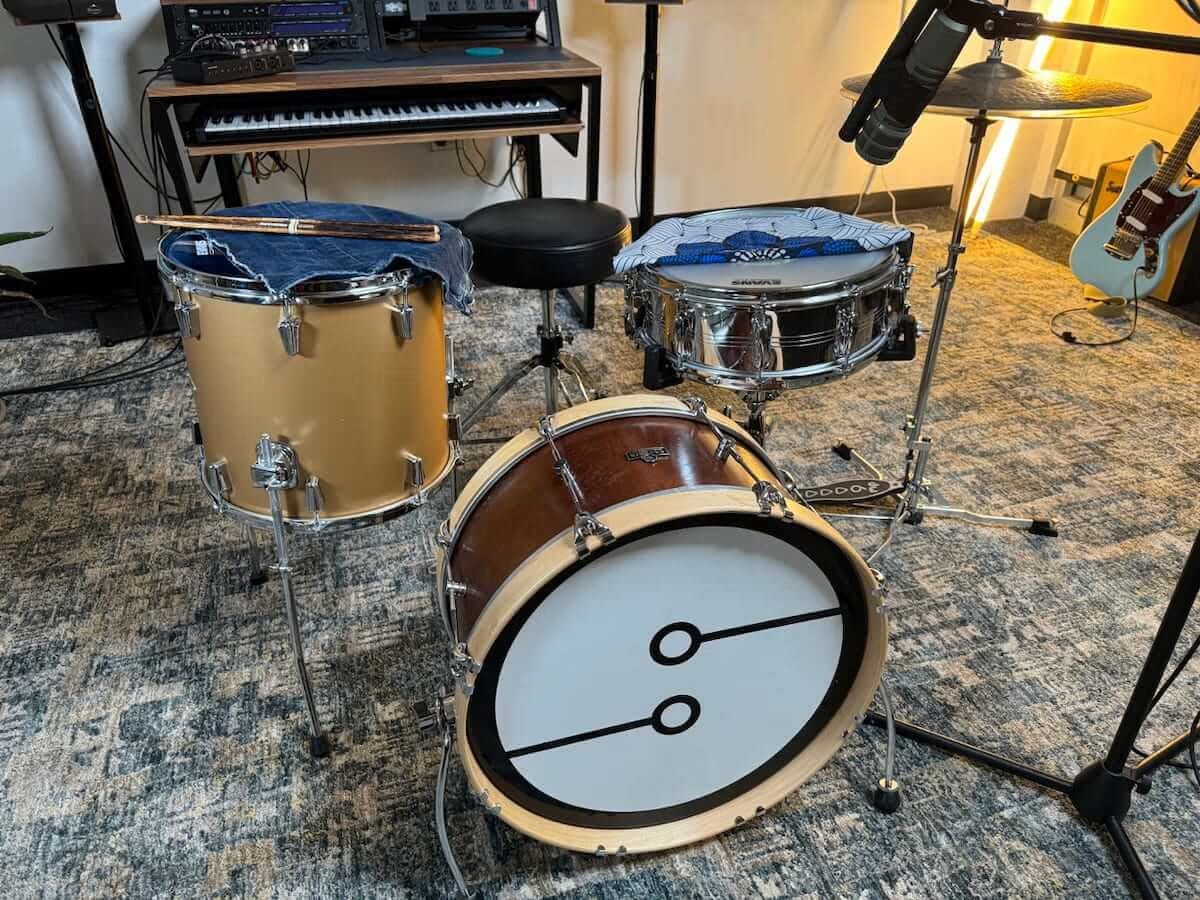A photo of a drumset