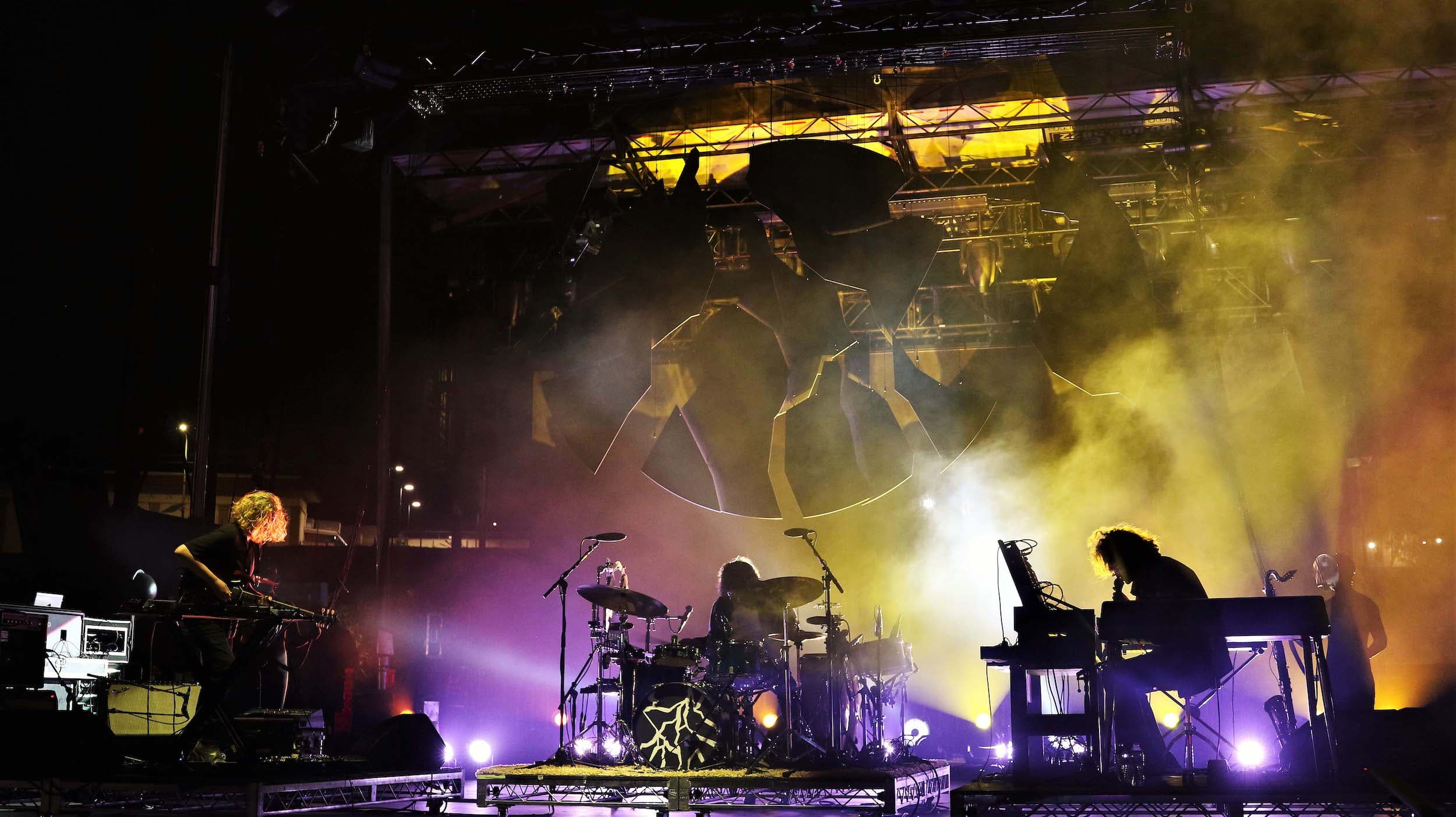 Darkside playing live in Los Angeles